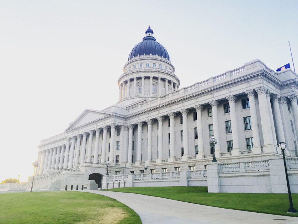 us senate building. white columns and dome